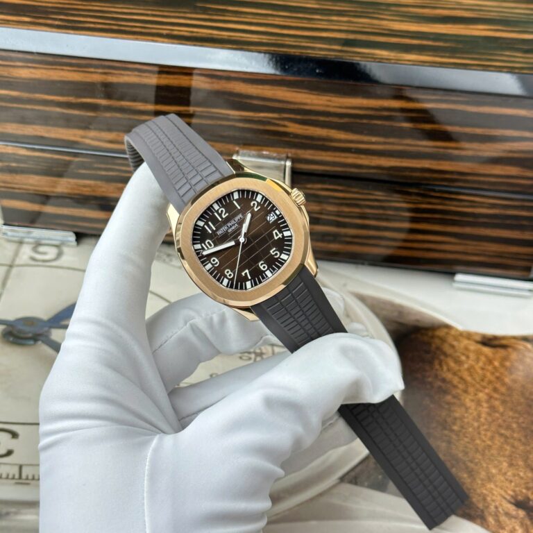Patek Philippe Aquanaut 5167R (Super Clone) 40mm Rose Gold Fixed Bezel Black Dial on Rubber Strap – Calibre 324 Automatic