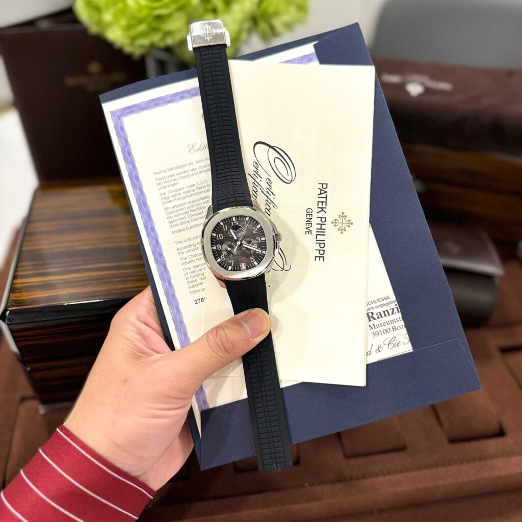 Patek Philippe Aquanaut 5261G 40mm SS (Best Super Clone) Gray Dial on Rubber Strap – Automatic Movement