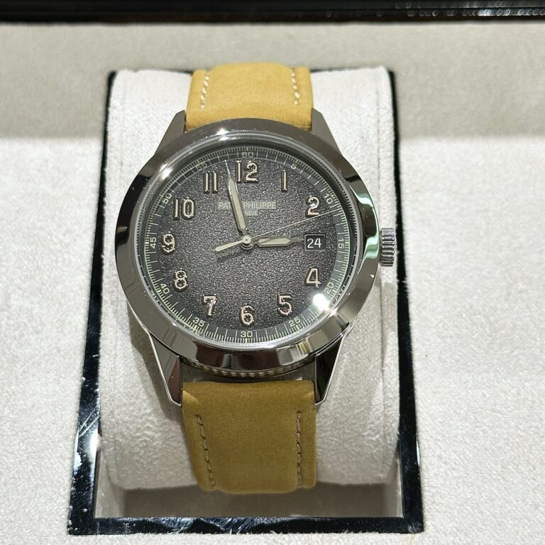 Patek Philippe Calatrava 5226G 40mm SS (Best Super Clone) White Dial with Roman Numerals on Leather Strap – Automatic Movement