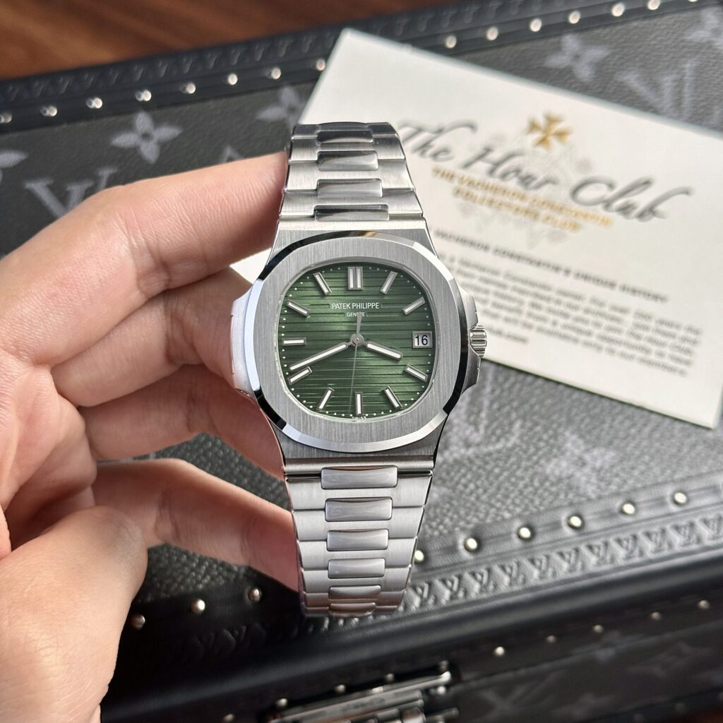 Patek Philippe Nautilus 5711 Green Dial (3K Super Clone 1:1) 40mm SS – PF315 Automatic