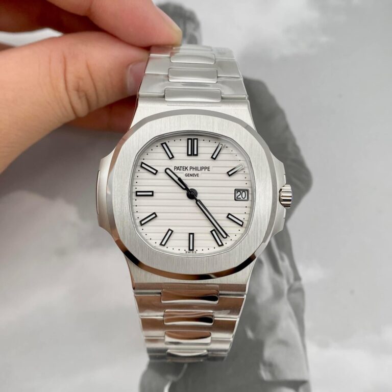 Patek Philippe Nautilus 5711 40mm SS (3K Super Clone) White Dial on Stainless Steel Bracelet – Automatic Movement