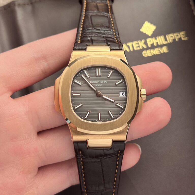 Patek Philippe Nautilus 5711 (3K Super Clone) 40mm 316L Stainless Steel Blue Gradient Dial on Leather Strap – Clone Caliber 324 S C