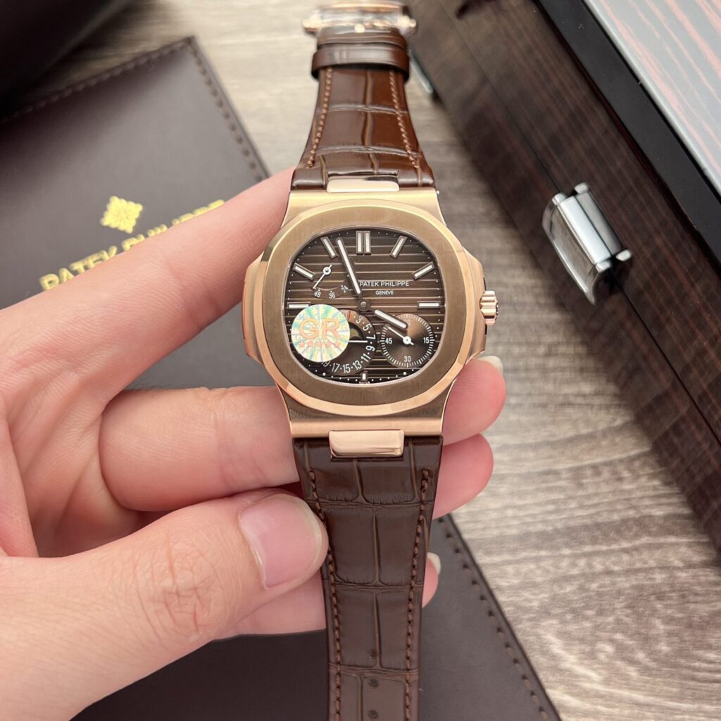 Patek Philippe Nautilus 5712 40mm SS (GR Factory Super Clone 11) Chocolate Dial – Automatic with Moon Phase