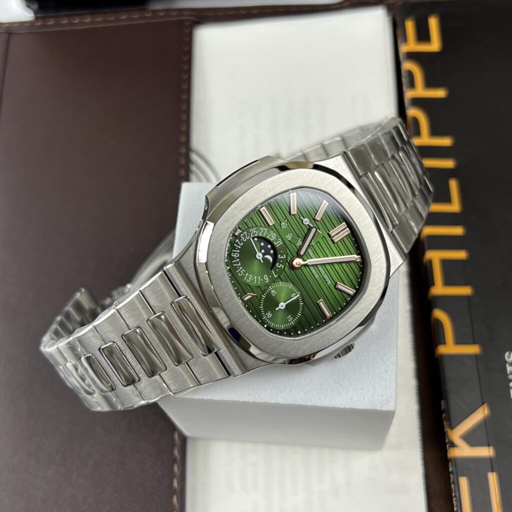 Patek Philippe Nautilus 5712 (ZF Super Clone 1:1) 40mm Polished & Brushed Stainless Steel Green Dial – Automatic NYT Movement
