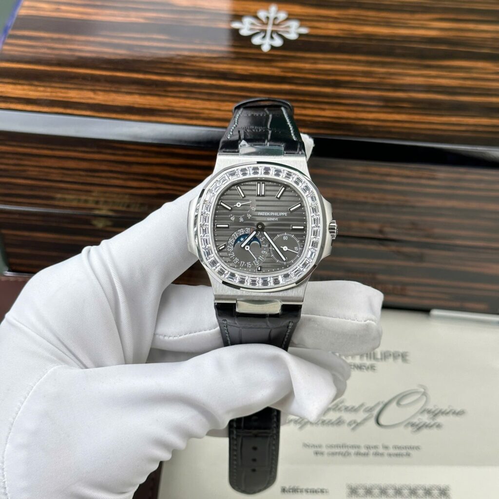 Patek Philippe Nautilus 5722 40mm Steel (PPF Super Clone) Grey Dial with Baguette Markers – Automatic Movement