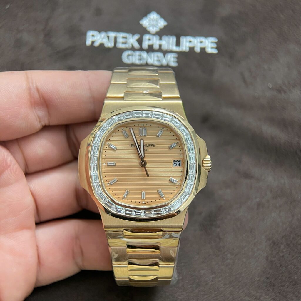 Patek Philippe Nautilus 5723 (Super Clone) 40mm 18K Rose Gold with Diamonds