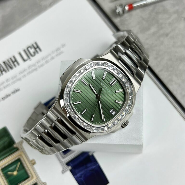 Patek Philippe Nautilus 5723 40mm SS (Super Clone) Green Dial with Stainless Steel Bracelet – Clone Patek Philippe Caliber Automatic