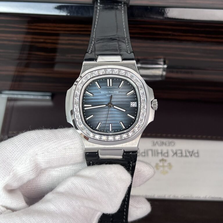 Patek Philippe Nautilus 5723 40mm SS (1:1 Super Clone) Dark Blue Dial on Leather Strap – Automatic Calibre