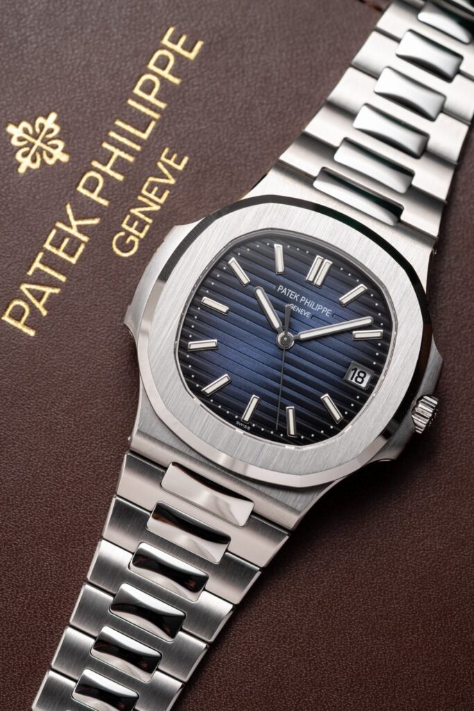 Patek Philippe Nautilus 5811 41mm SS (Super Clone) Blue Dial on Metal Wire Bracelet – Swiss Automatic Movement