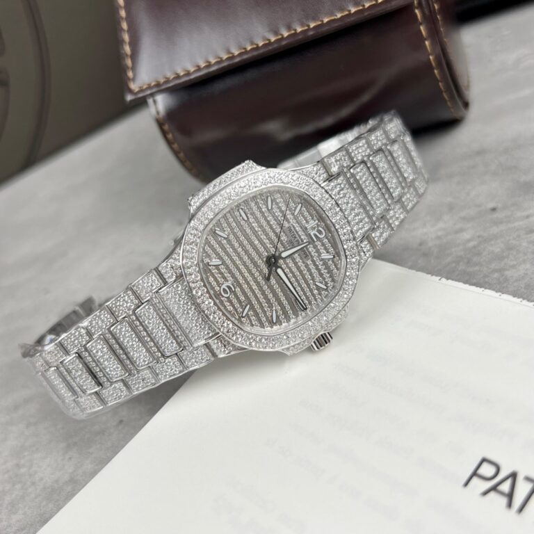 Patek Philippe Nautilus 7118 35.2mm Full Diamond (Super Clone) Silver-tone Dial with Diamond Hour Markers – Automatic Movement