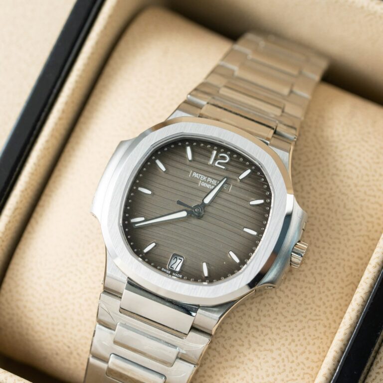 Patek Philippe Nautilus 7118 35.2mm Grey Dial (3K Factory Super Clone)