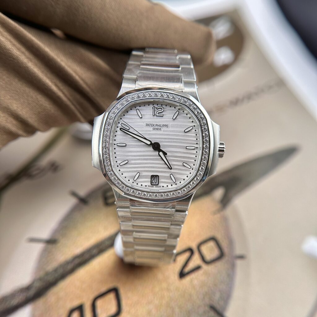 Patek Philippe Nautilus 7118 (Super Clone 11) 35.2mm SS with Stone Bezel – Automatic Calibre 11