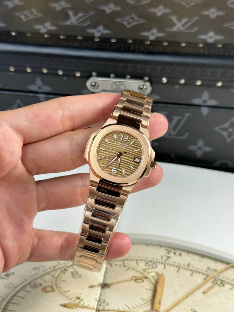 Patek Philippe Nautilus 7010 32mm Rose Gold (Super Clone) – Women’s Timepiece