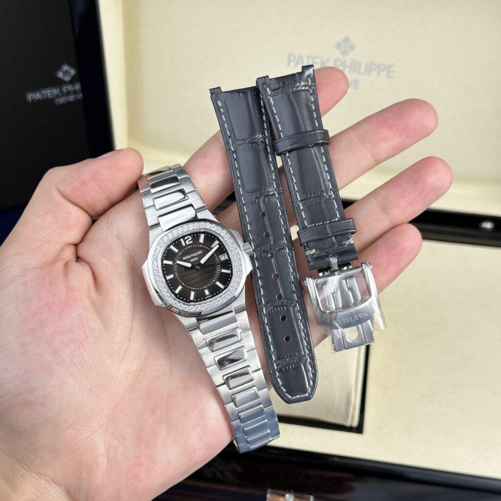 Patek Philippe Nautilus 7010 32mm SS (Super Clone) Black Dial – Automatic Caliber 324 S C