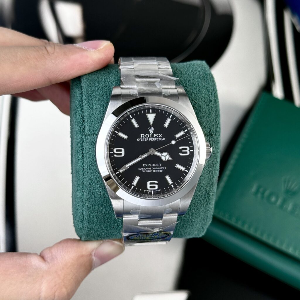 Rolex Explorer 214270 39mm SS (Super Clone) Black Dial on Metal Wire Bracelet – Calibre 3132 Automatic