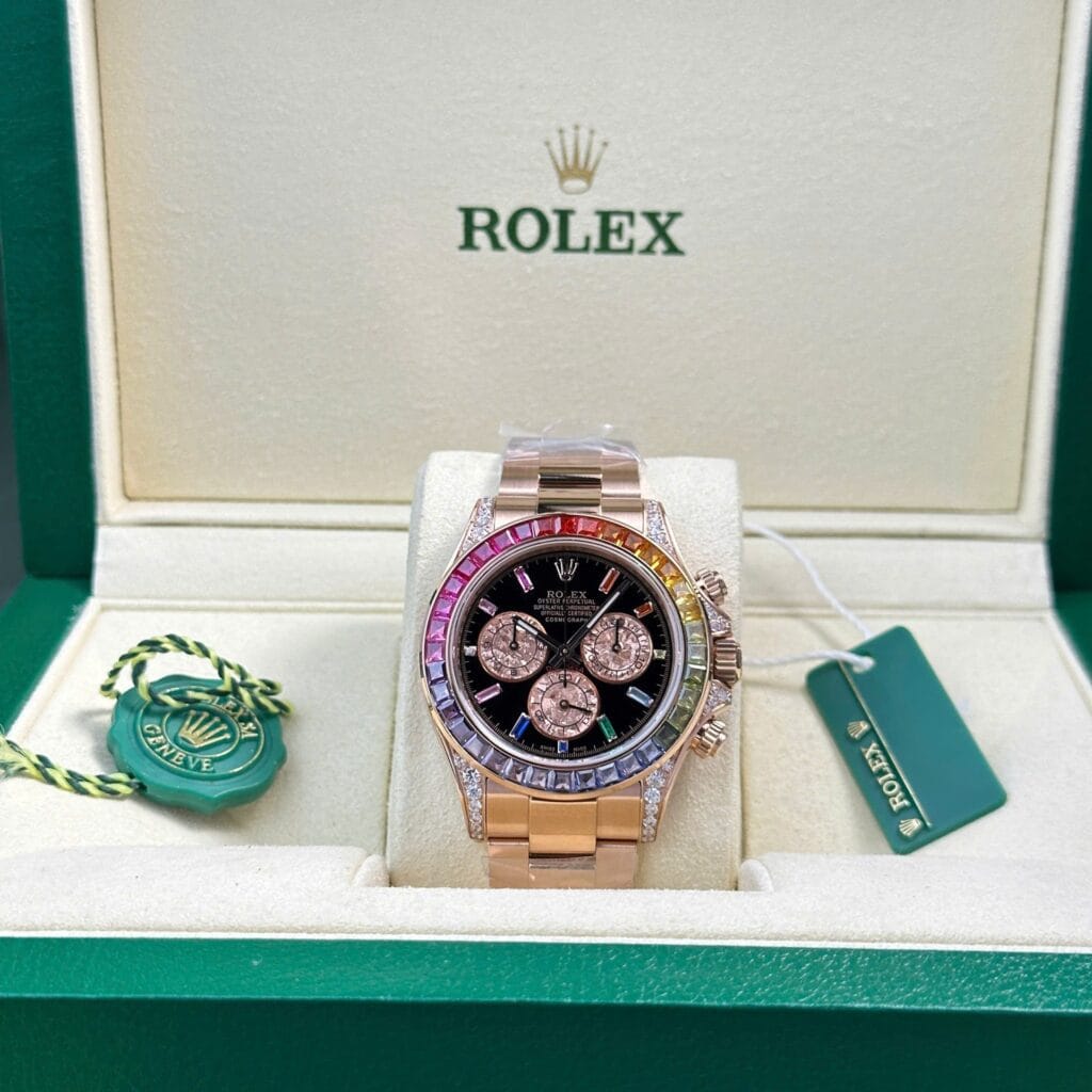 Rolex Cosmograph Daytona Rainbow 116595 (BT Factory Super Clone) 40mm Everose Gold – Black Dial with Rainbow-set Bezel