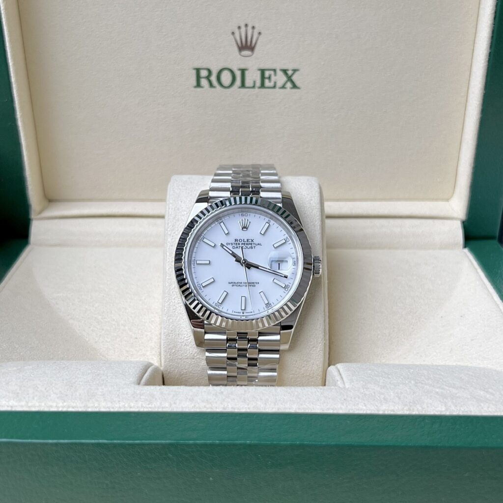 Rolex Datejust 126334 (Clean Factory Super Clone) 41mm Rolesor White Enamel Dial on Jubilee Strap – Automatic Movement