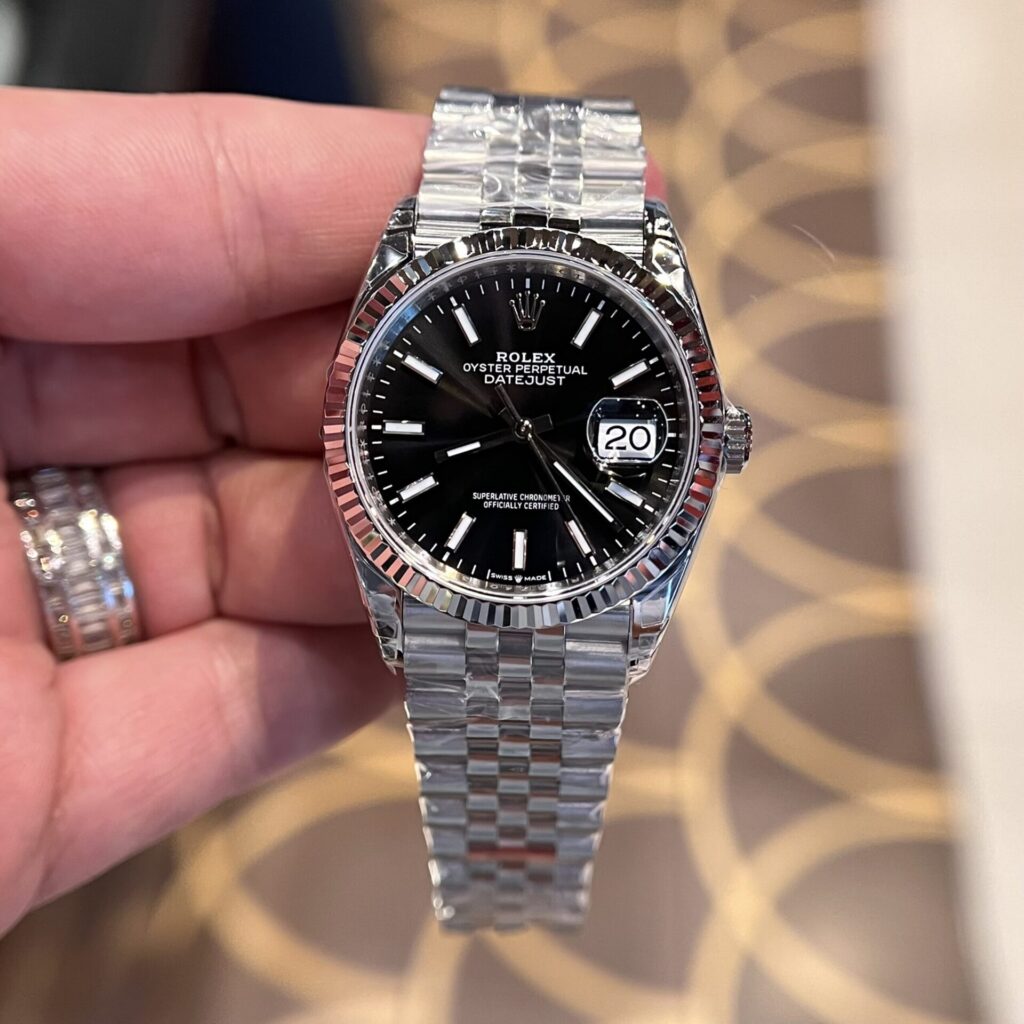 Rolex Datejust 126334 (VS Factory Super Clone) 36mm Rolesor Black Dial on Rolesor Bracelet – Automatic Movement