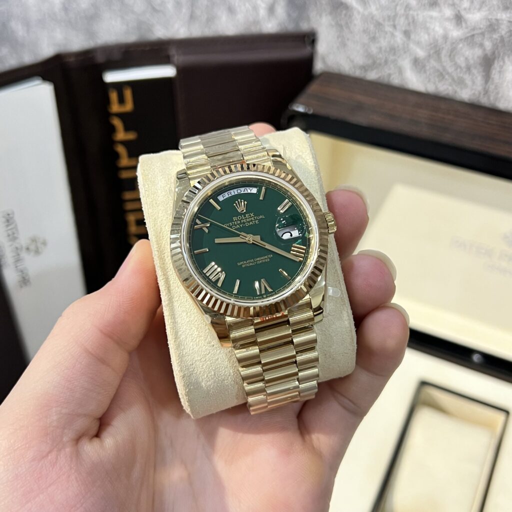 Rolex Day-Date 228238 40mm 18K Yellow Gold (Super Clone GM V2) Green Dial on 18K Yellow Gold President Bracelet – Calibre 3255