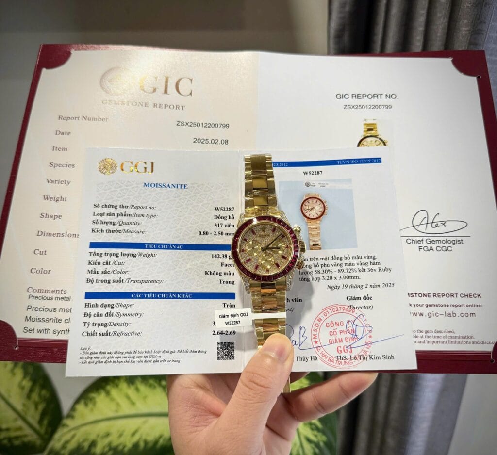 Rolex Daytona 126598TRU 40mm Gold Wrapped (Super Clone) Ruby Dial with Diamonds Moissanite Bezel on Gold Wrapped Oyster Bracelet – Calibre 4130 Automatic