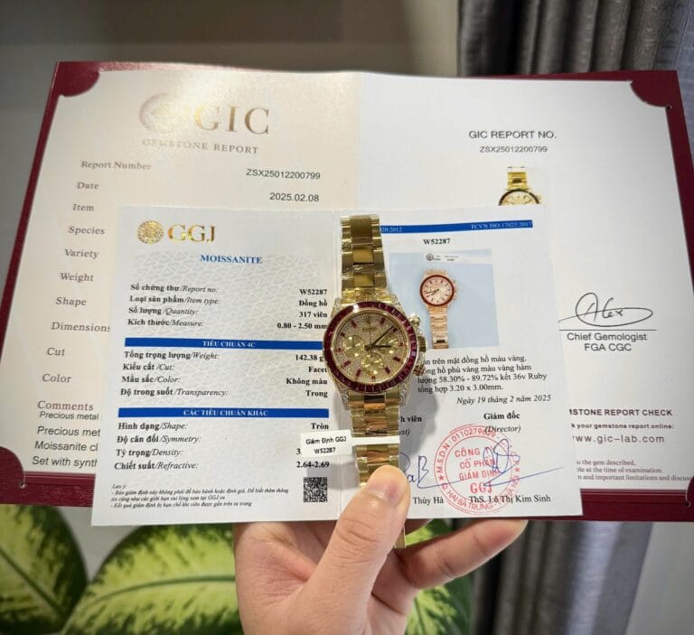 Rolex Daytona 126598TRU 40mm Gold Wrapped (Super Clone) Ruby Dial with Diamonds Moissanite Bezel on Gold Wrapped Oyster Bracelet – Calibre 4130 Automatic