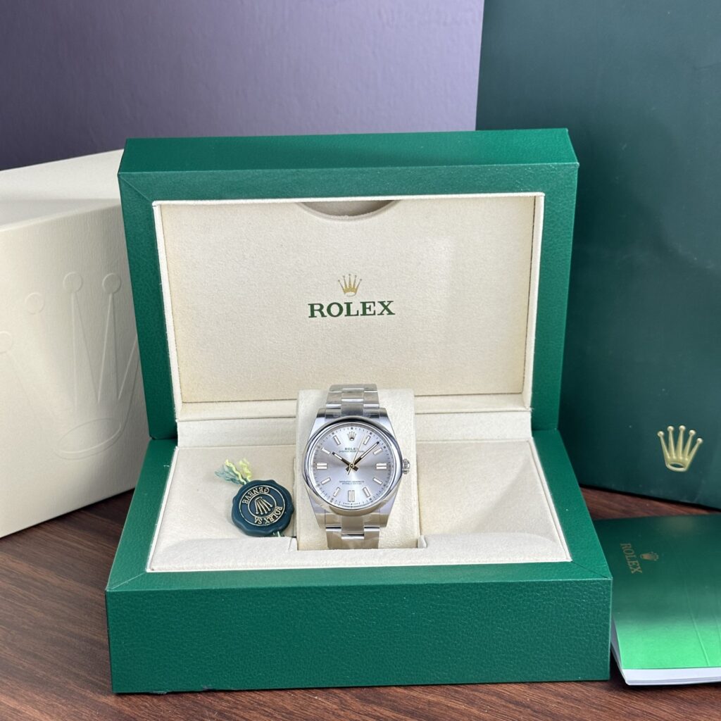Rolex Oyster Perpetual 124300 41mm SS (Clean Factory Super Clone) Silver Dial on Oyster Steel Bracelet – Caliber 3230