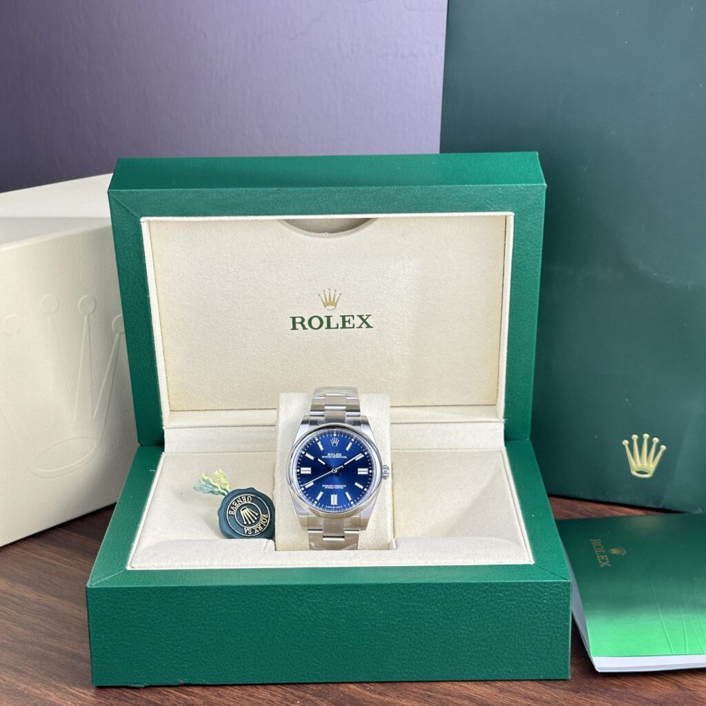 Rolex Oyster Perpetual 124300 41mm SS (Clean Factory Super Clone) Blue Dial on Stainless Steel Bracelet – Automatic Movement 28,800 vph
