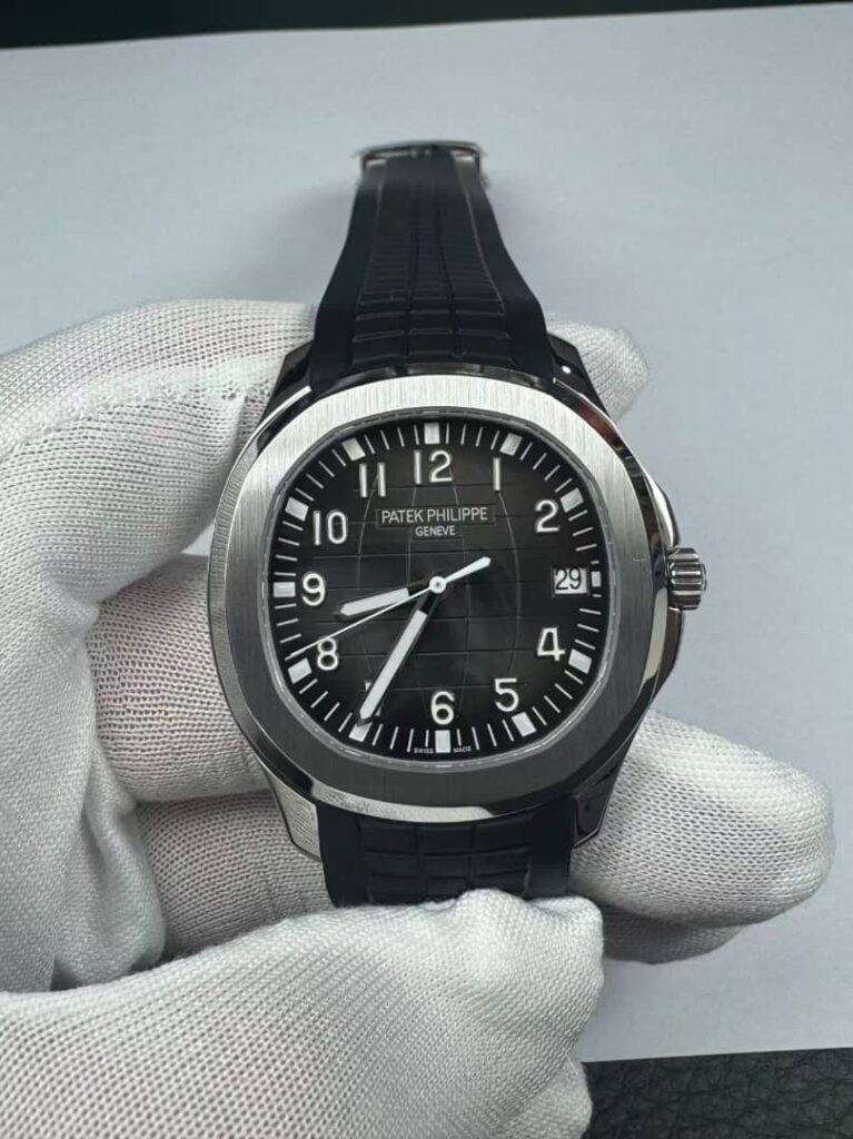 Patek Philippe Aquanaut 5167 40mm SS (Super Clone) Black Dial on Rubber Strap – Automatic Calibre 28800bph