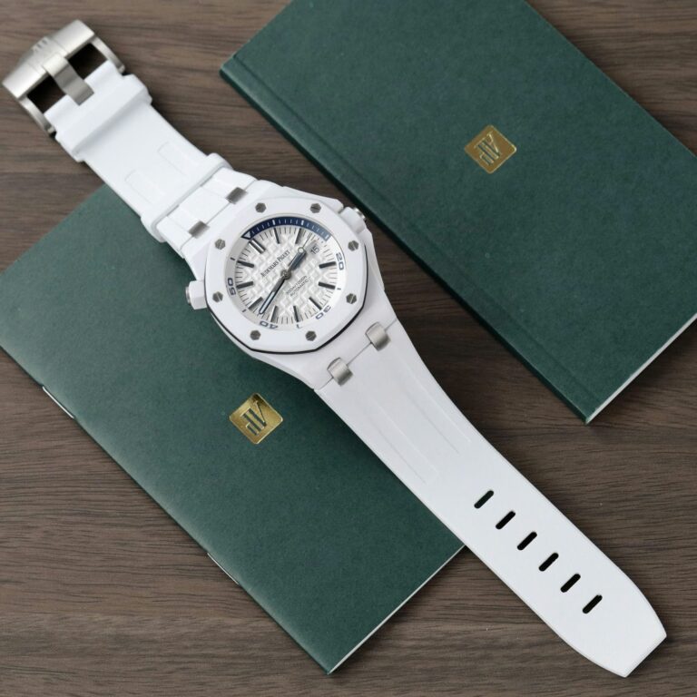 Audemars Piguet Royal Oak Offshore 15707CB 42mm White Ceramic (APS Factory Best Super Clone) – Aesthetic Excellence