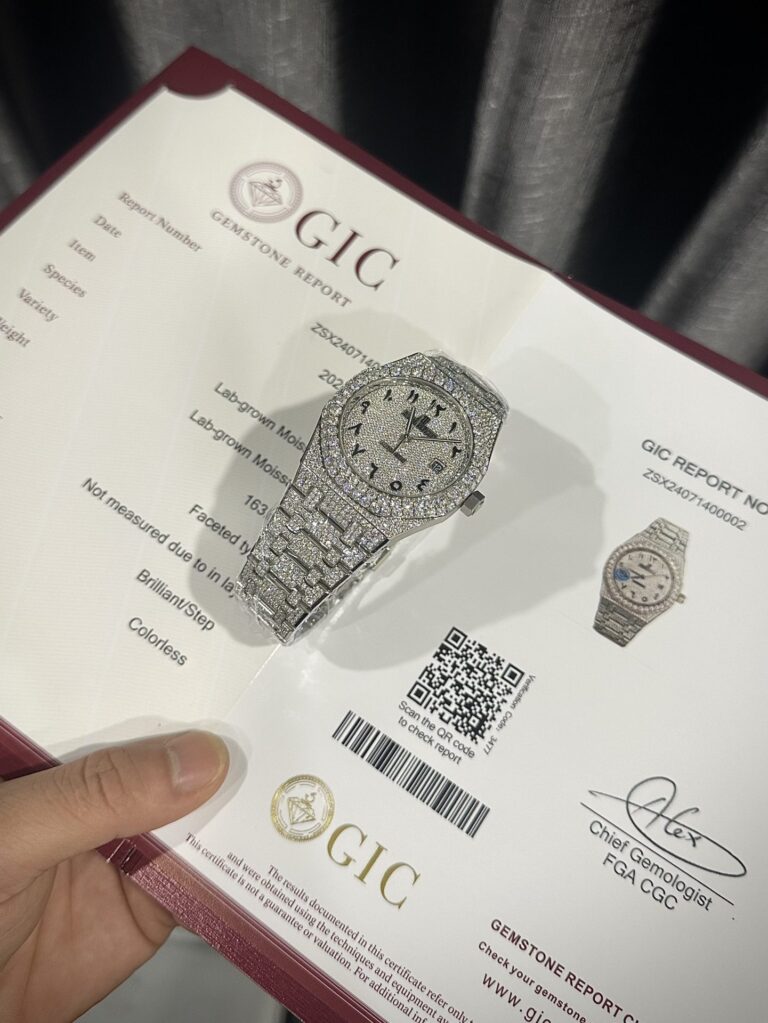Audemars Piguet Royal Oak 41mm Stainless Steel (Best Super Clone) Silver Dial with Moissanite Diamond Bezel – Top-Grade ETA Automatic