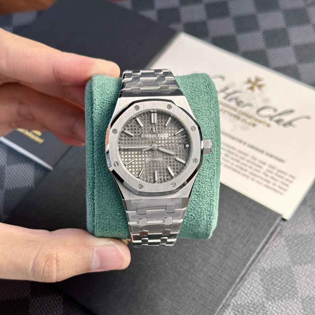 Audemars Piguet Royal Oak 15450ST 37mm SS (APS Super Clone) Gray Dial on Stainless Steel Bracelet – Automatic Calibre 28800 BPH
