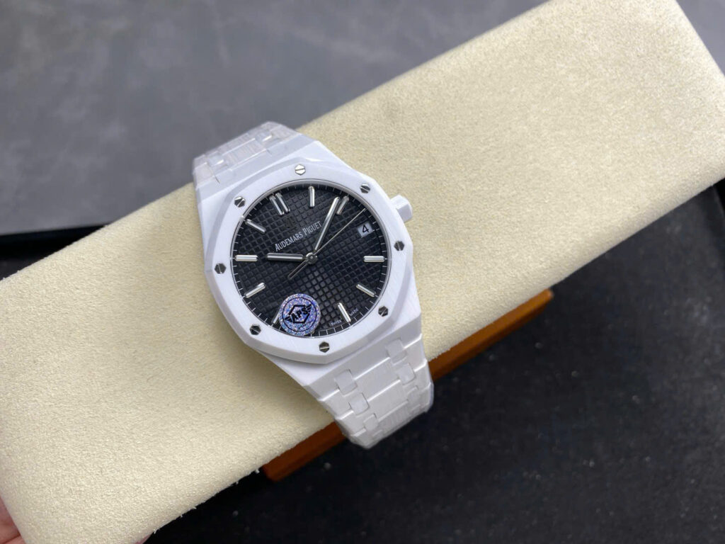 Audemars Piguet Royal Oak 15500 41mm White Ceramic (APS Factory) Black Dial Copies Watch