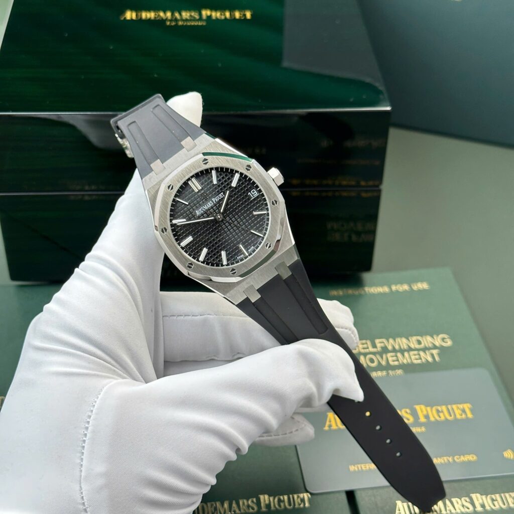 Audemars Piguet Royal Oak 15500 41mm SS (APS Factory) Black Dial on Rubber Strap