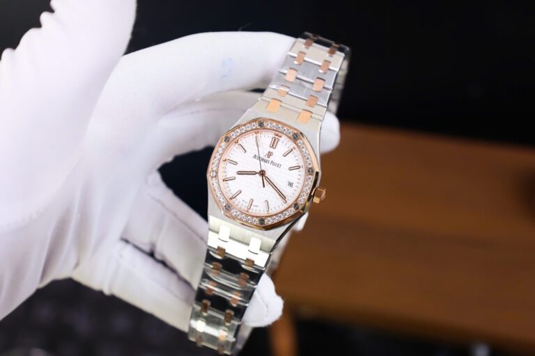 Audemars Piguet Royal Oak 34mm (Super Clone) Automatic Movement – Women’s Timepiece