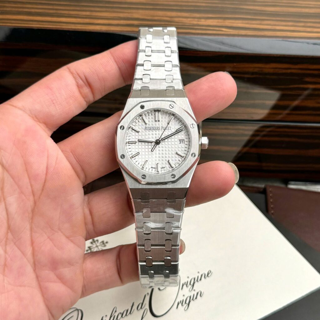 Audemars Piguet Royal Oak 34mm SS (Super Clone) White Dial Automatic – Model AP-AUDEMARS-8686