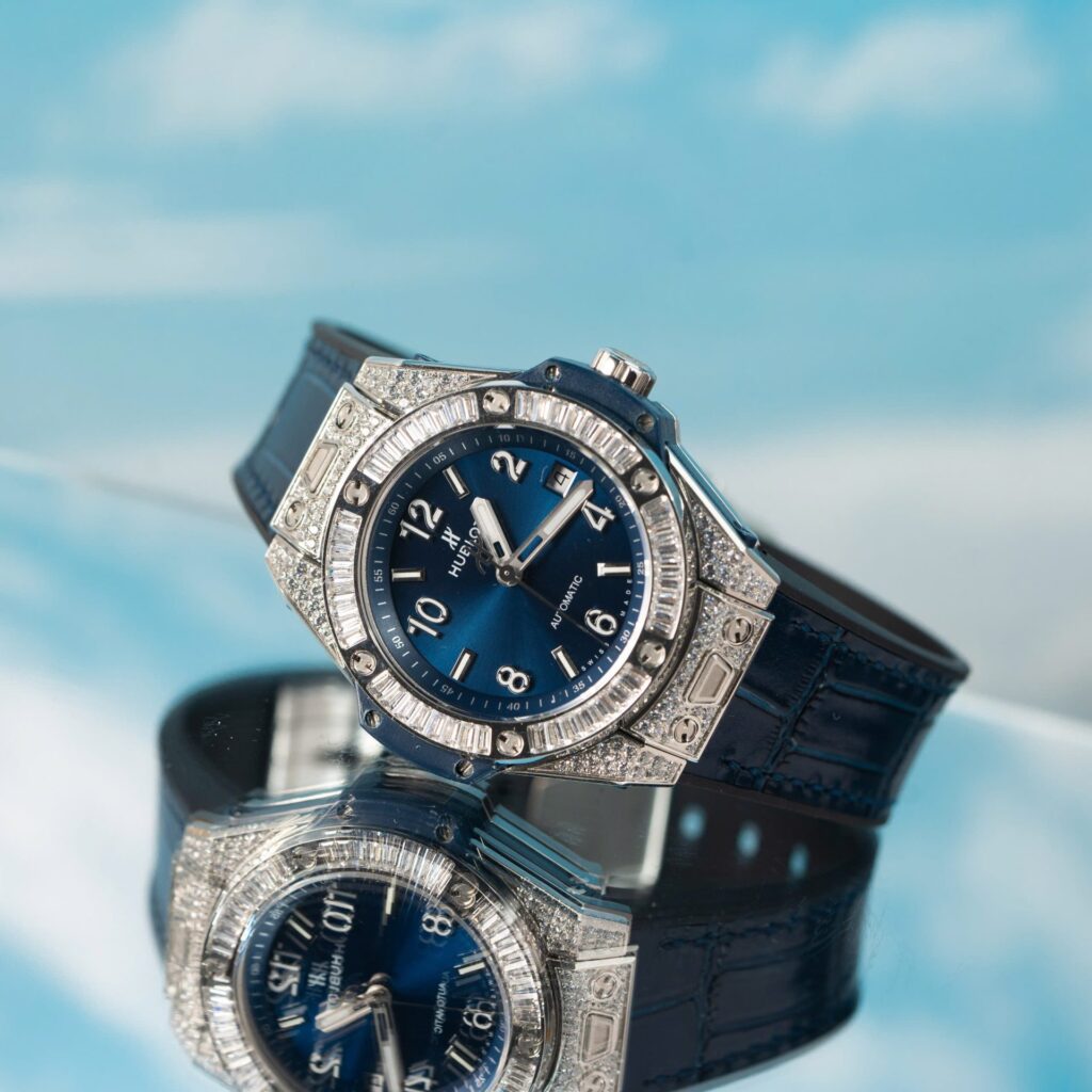 Hublot Big Bang One Click 39mm (SC-HUBLOTR-13504 Super Clone) Full Diamond Bezel with Blue Dial – 1:1 Best Edition