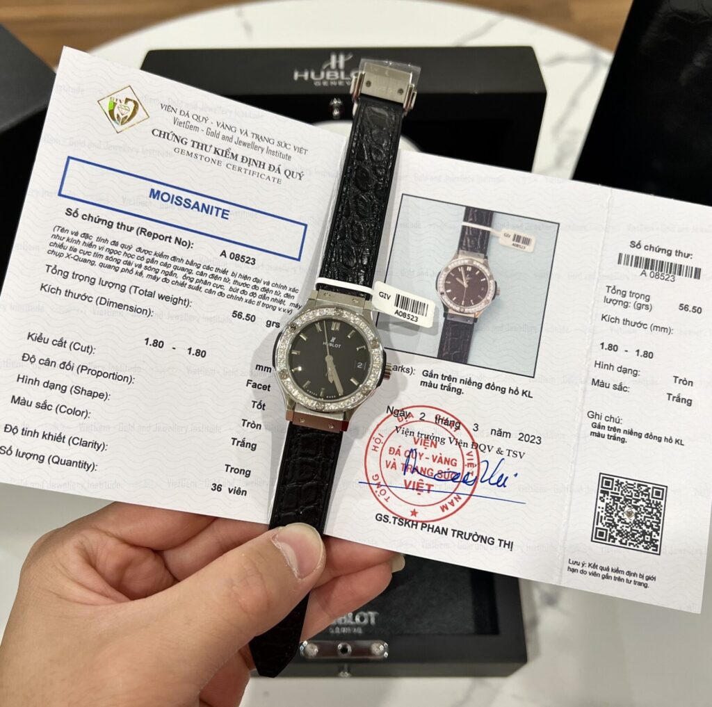 Hublot Classic Fusion Custom Moissanite Diamonds 33mm (Super Clone) Black Dial