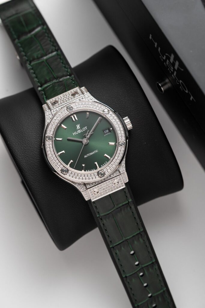 Hublot Classic Fusion Titanium 38mm (Super Clone) Green Full Diamond – SC-HUBLOTC-12856