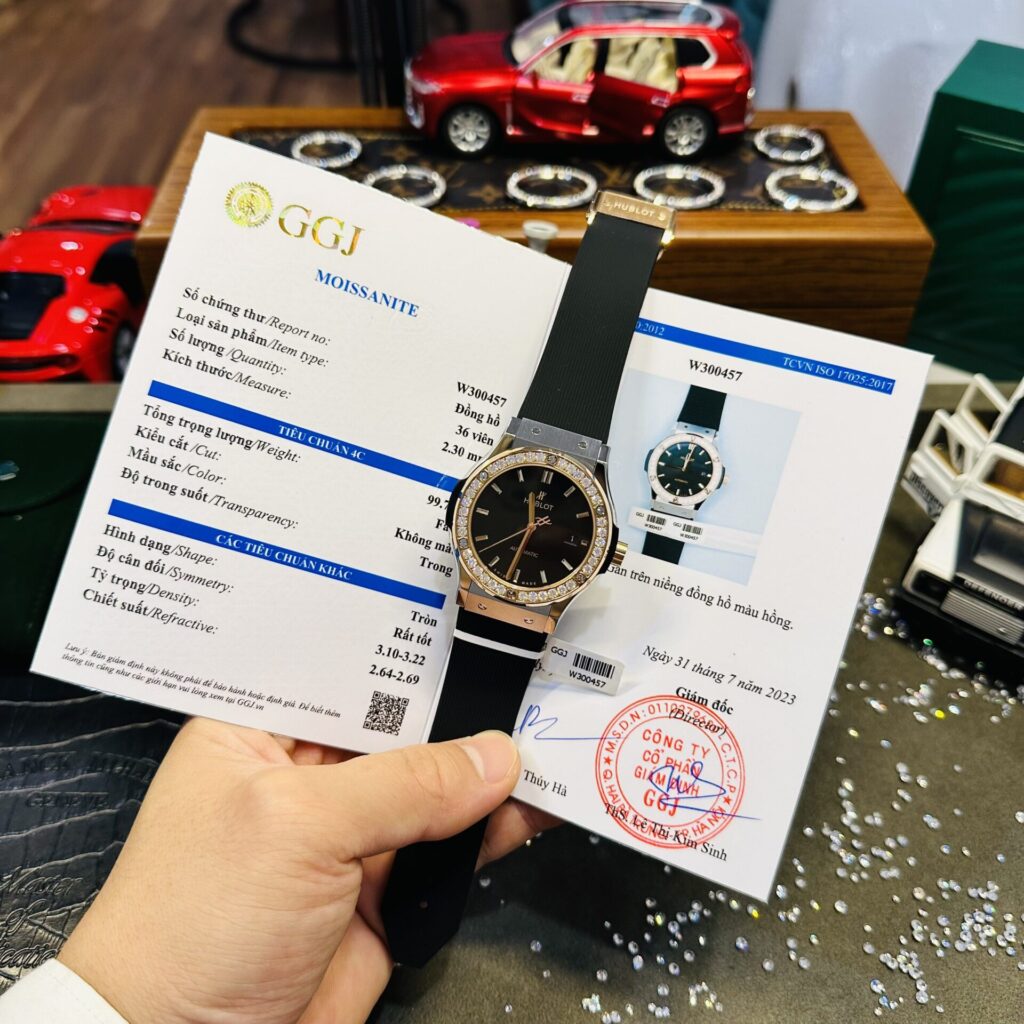 Hublot Demi 42mm Rubber Strap (Super Clone) Moissanite Diamond – SC-HUBLOTR-13353