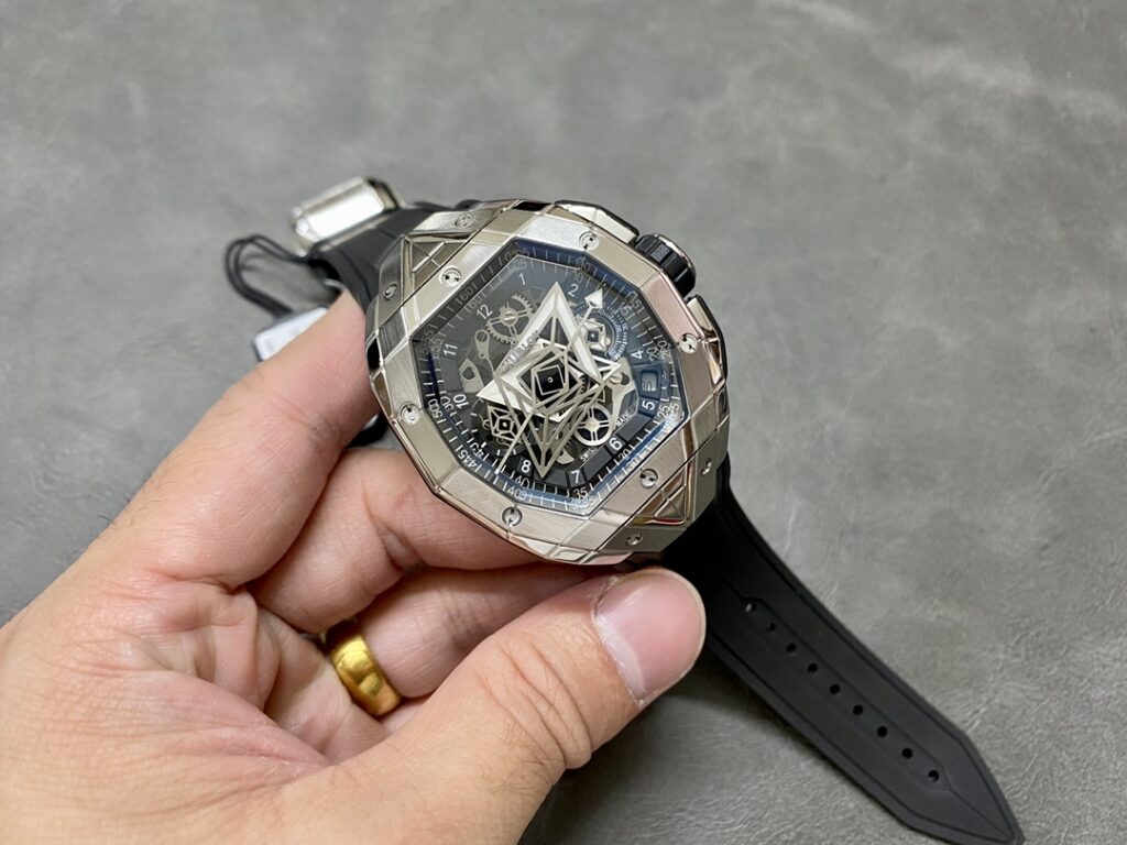 Hublot Spirit Of Big Bang Sang Bleu 42.2mm Rubber Strap (Super Clone) – Elegant Design