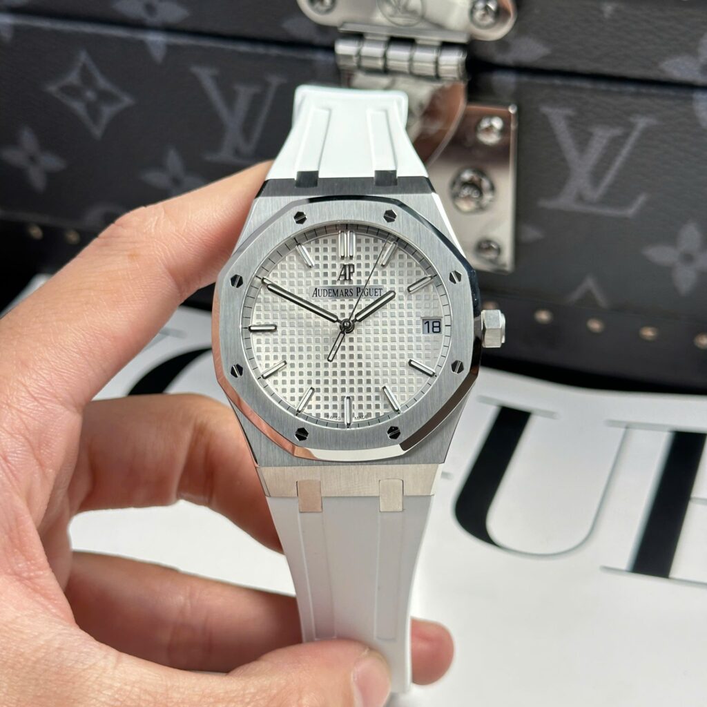 Audemars Piguet Royal Oak 15500 41mm SS (APS Factory) White Dial – Replica