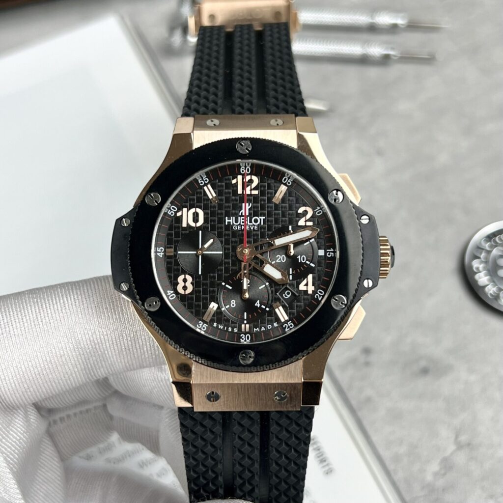 Hublot Big Bang 44mm King Gold (Super Clone) Black Dial on Rubber Strap