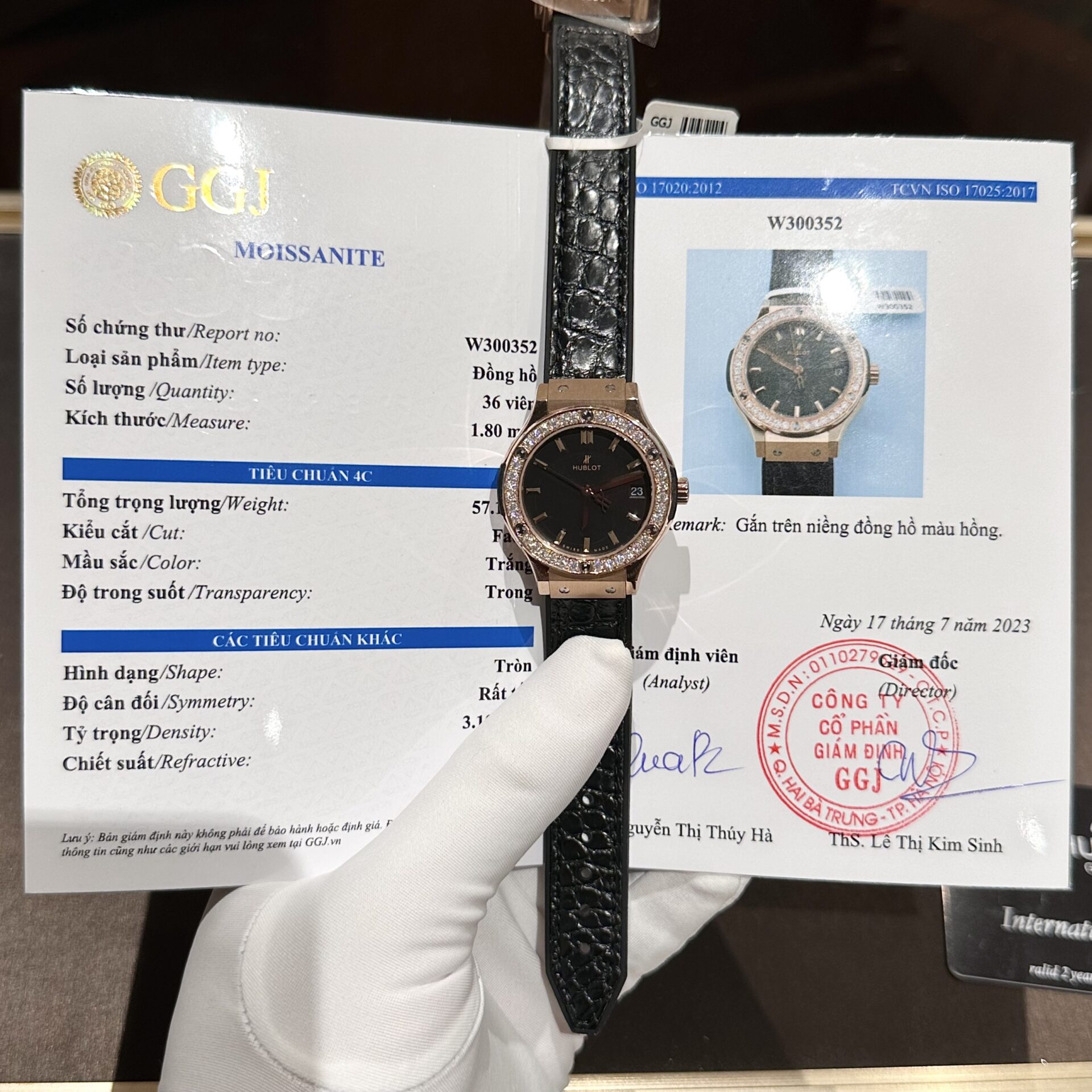 Hublot Classic Fusion 33mm Moissanite Diamond (Super Clone) – SC-HUBLOTC-13273