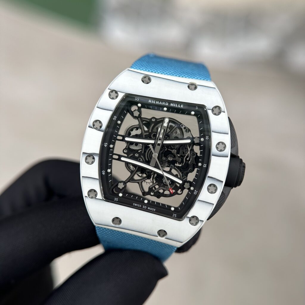 Richard Mille RM61-01 Ultimate Edition 43mm Carbon (Replica) – 1:1 Best Edition