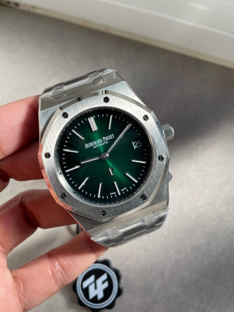 Audemars Piguet Royal Oak 16202 39mm SS (ZF 1:1 Best Edition) Green Textured Dial on Stainless Steel Bracelet – A7121 Super Clone