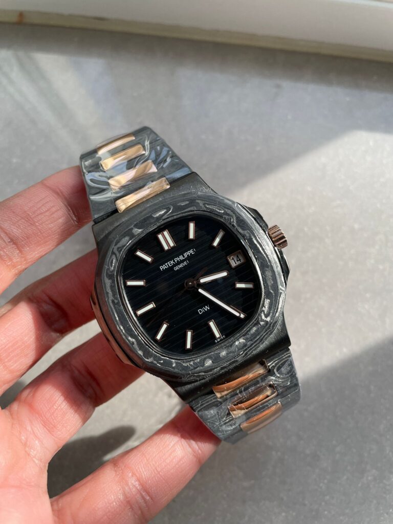 Patek Philippe Nautilus 5711 DIW Carbon DIWF 40mm Carbon/Rose Gold (1:1 Best Edition Super Clone) Black Textured Dial on Carbon/RG Bracelet – Calibre 324CS
