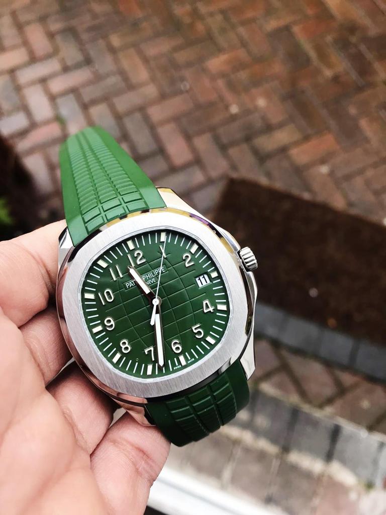 Patek Philippe Aquanaut 5168G 42mm SS (ZF 1:1 Best Edition) Green Dial on Green Rubber Strap – Super Clone