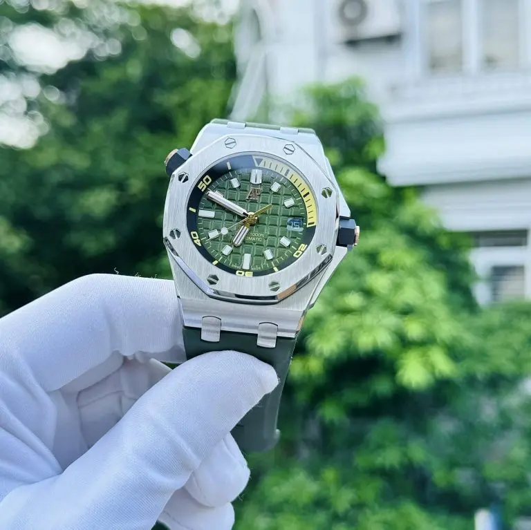 Audemars Piguet Royal Oak 15720ST 42mm SS (IP Factory Super Clone) Green Dial – Calibre 2220/2840