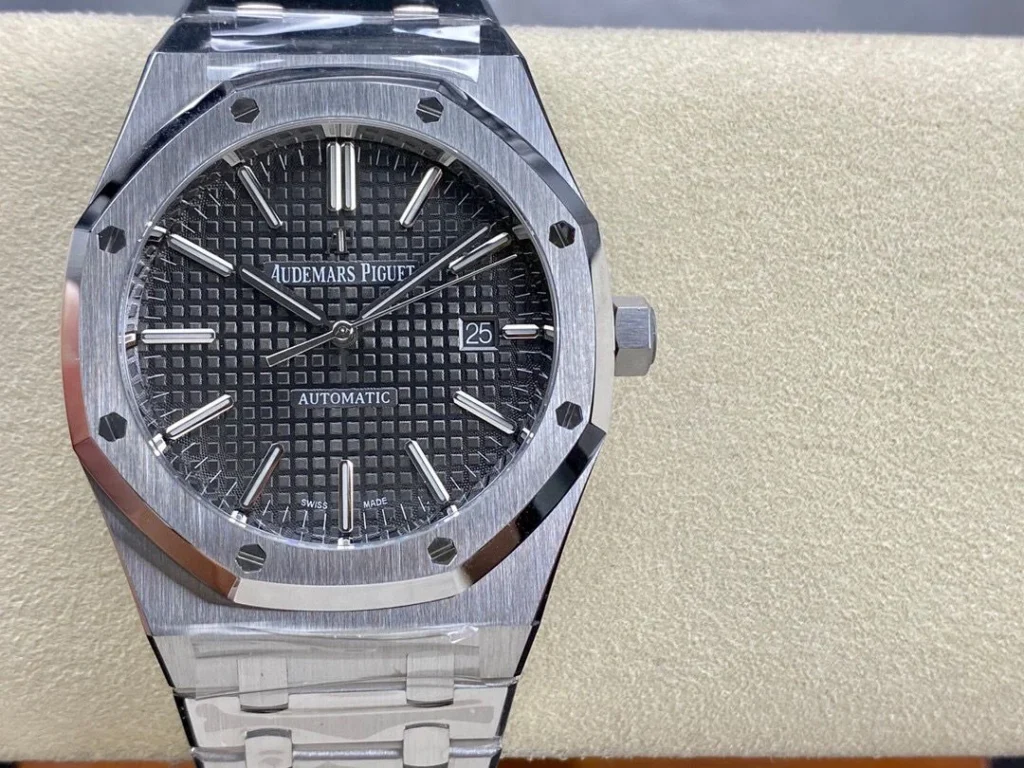 Audemars Piguet Royal Oak 15510ST.OO.1320ST.09 41mm SS (Super Clone) Blue Dial on Stainless Steel Bracelet – Calibre 4302 Automatic