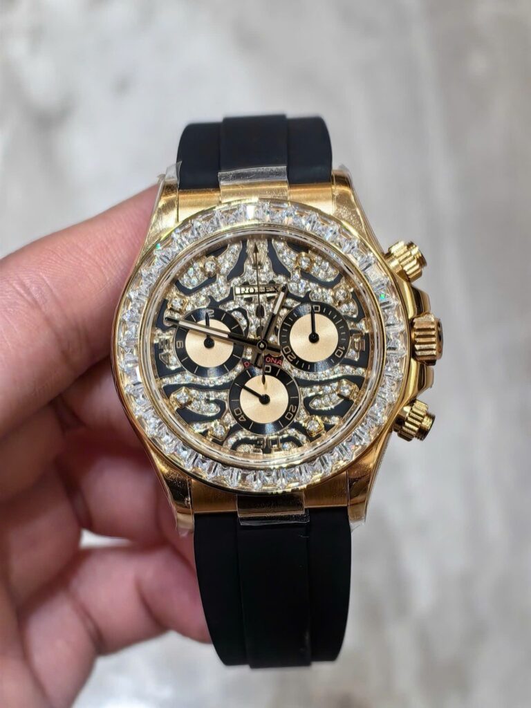 Rolex Cosmograph Daytona 116588 40mm Yellow Gold-Tone Stainless Steel (Super Clone) Eye Of The Tiger Dial on Black Oysterflex Strap – Super Copy Calibre 4130